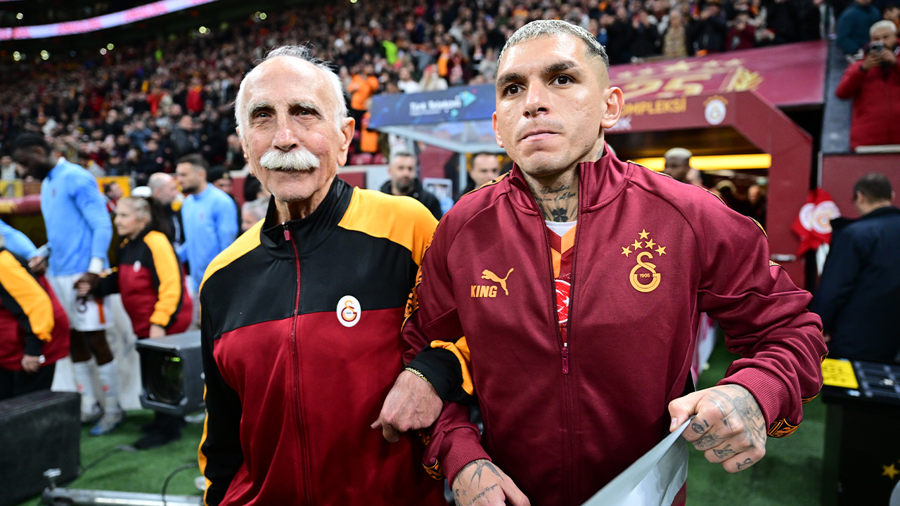 Galatasaray'dan 'Yaşlılar Haftası'na özel seremoni