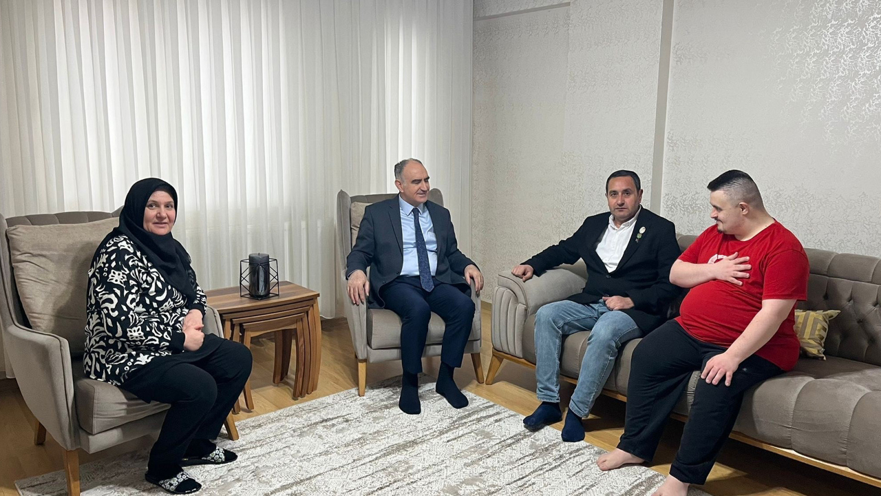Manisa Valisi Vahdettin Özkan’dan şehit ve gazi ailelerine ziyaret