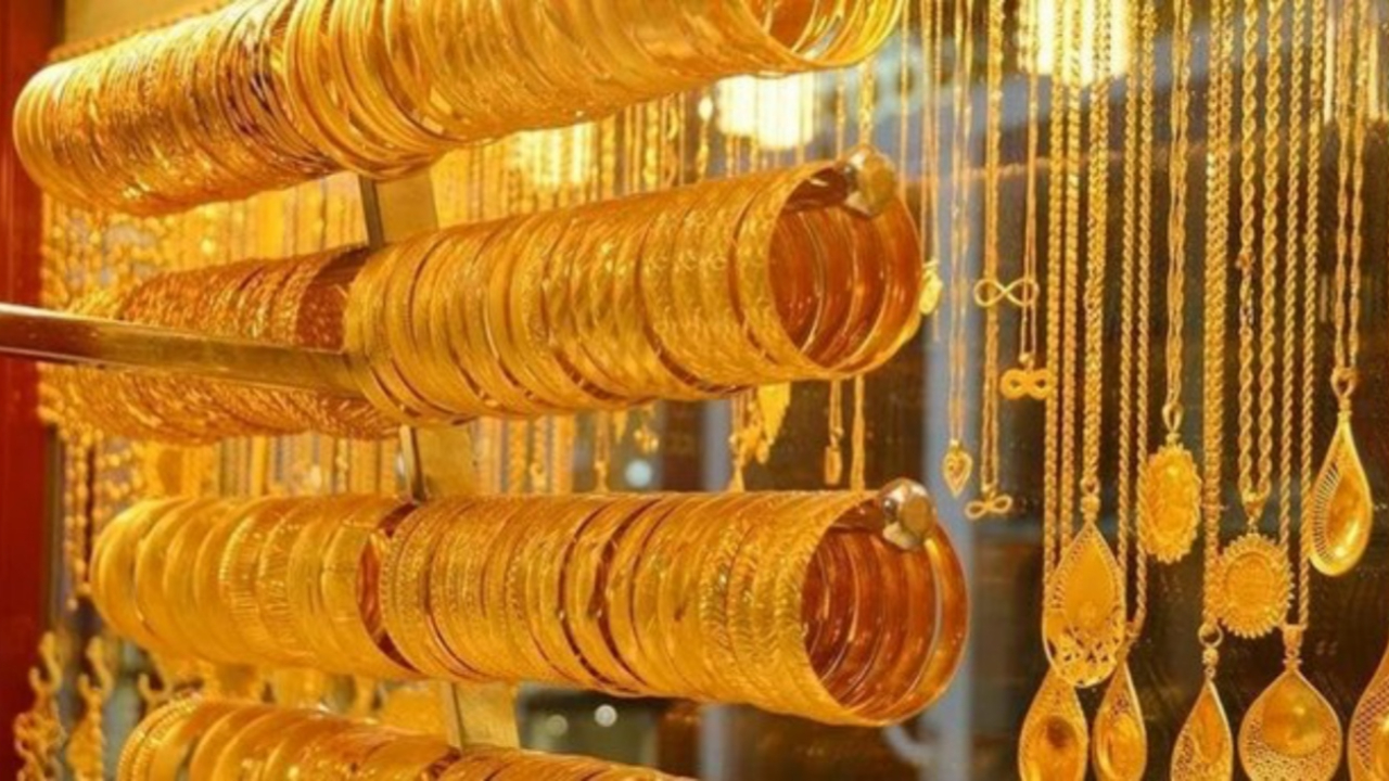 Güçlenen dolar ve savaş baskısı: Altın üst üste ikinci haftayı da kayıpla kapattı