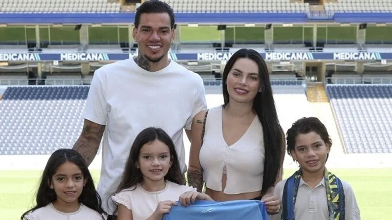 Ederson'un eşi isyan etti: "Fenerbahçe'nin geçmişte şampiyon olmamasının yükünü ben taşıyamam"
