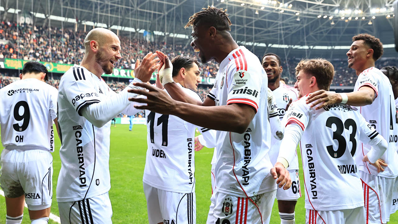 PFDK kararlarını açıkladı! Fenerbahçe derbisi sonrası Beşiktaş'a ceza yağdı