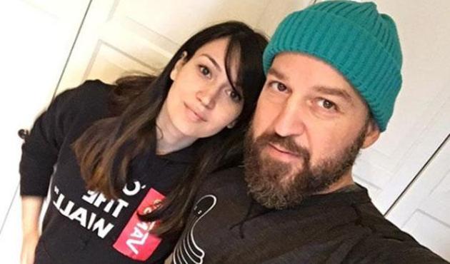 Athena grubundan Hakan Özoğuz baba oluyor!