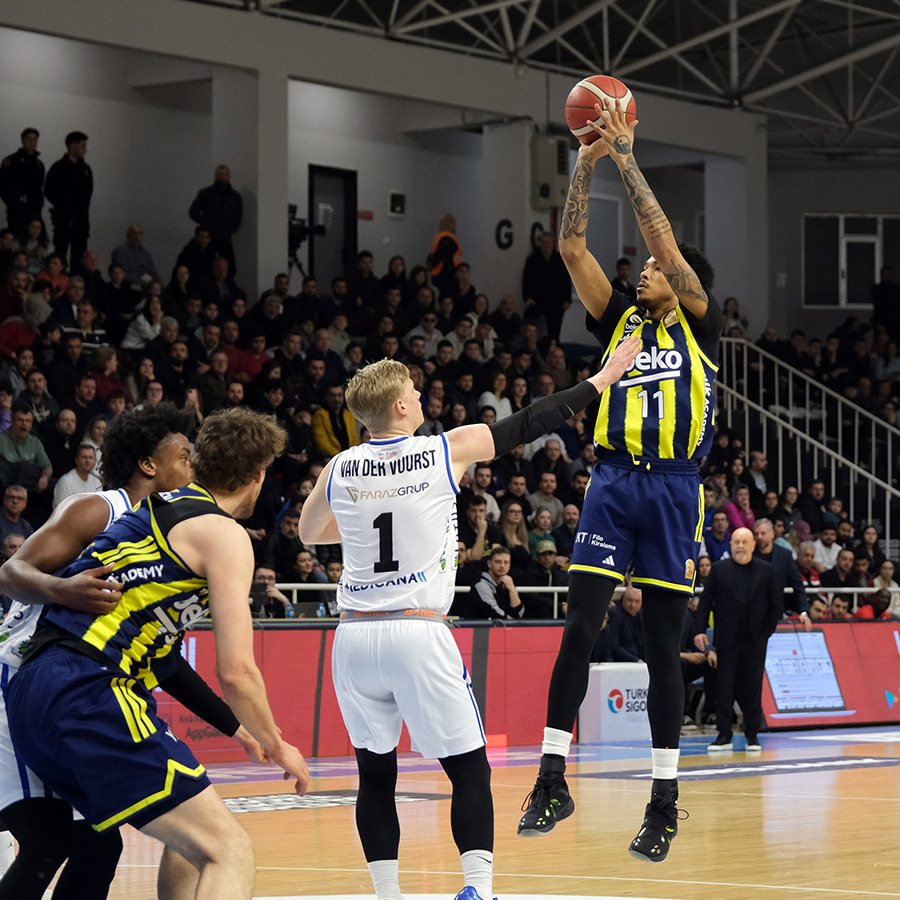 Fenerbahçe Beko'dan ligde arka arkaya 10. galibiyet! Onvo Büyükçekmece engelini zorlanarak da olsa geçti