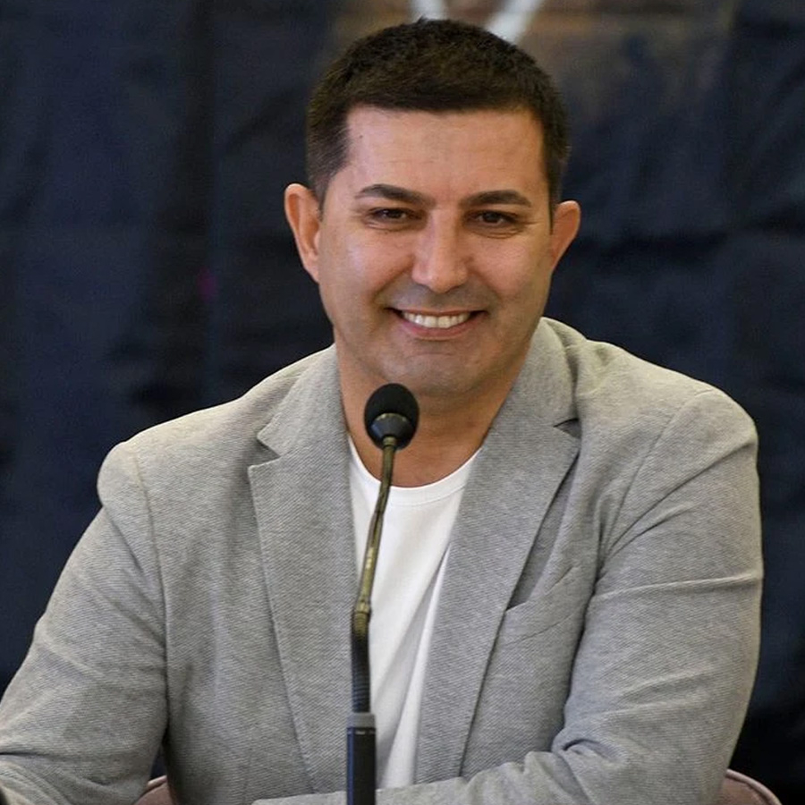 Rüşvet suçundan tutuklanmıştı! Kuşadası Belediye Başkanı Ömer Günel görevden uzaklaştırıldı
