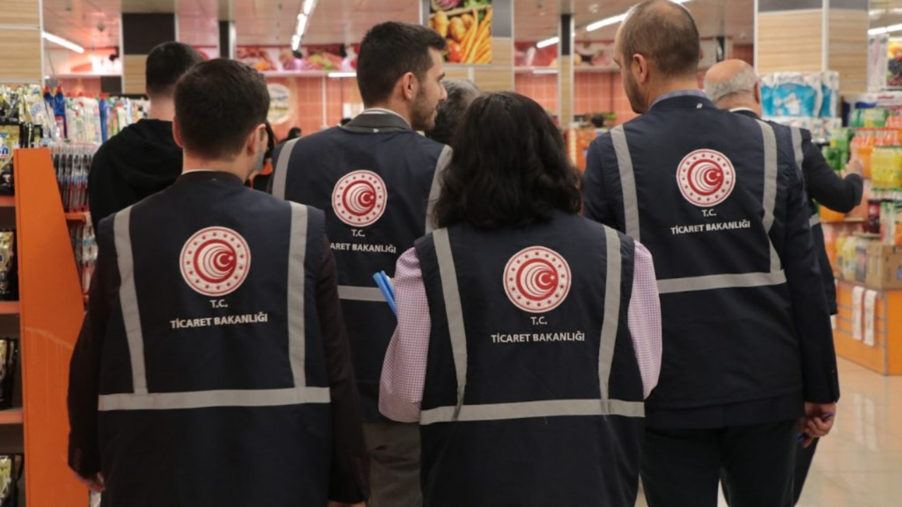 Ticaret Bakanlığı fiyat istikrarı için dev paketi açıkladı: Gıda arzını korumak ve enflasyonu düşürmek için eş zamanlı müdahale başladı