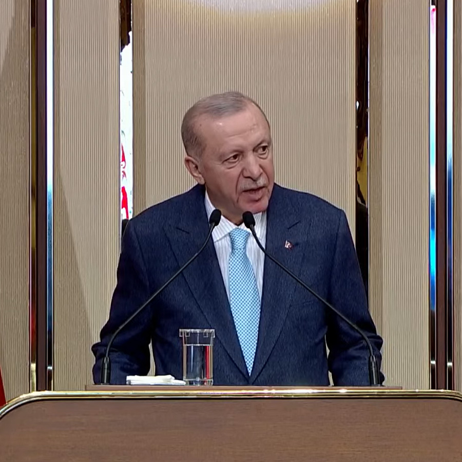 Eğitim ailesi ile iftar programı… Cumhurbaşkanı Recep Tayyip Erdoğan’dan öğretmenlere şiddet tepkisi: "Öğretmene kalkan el, geleceğimize kalkmış demektir"
