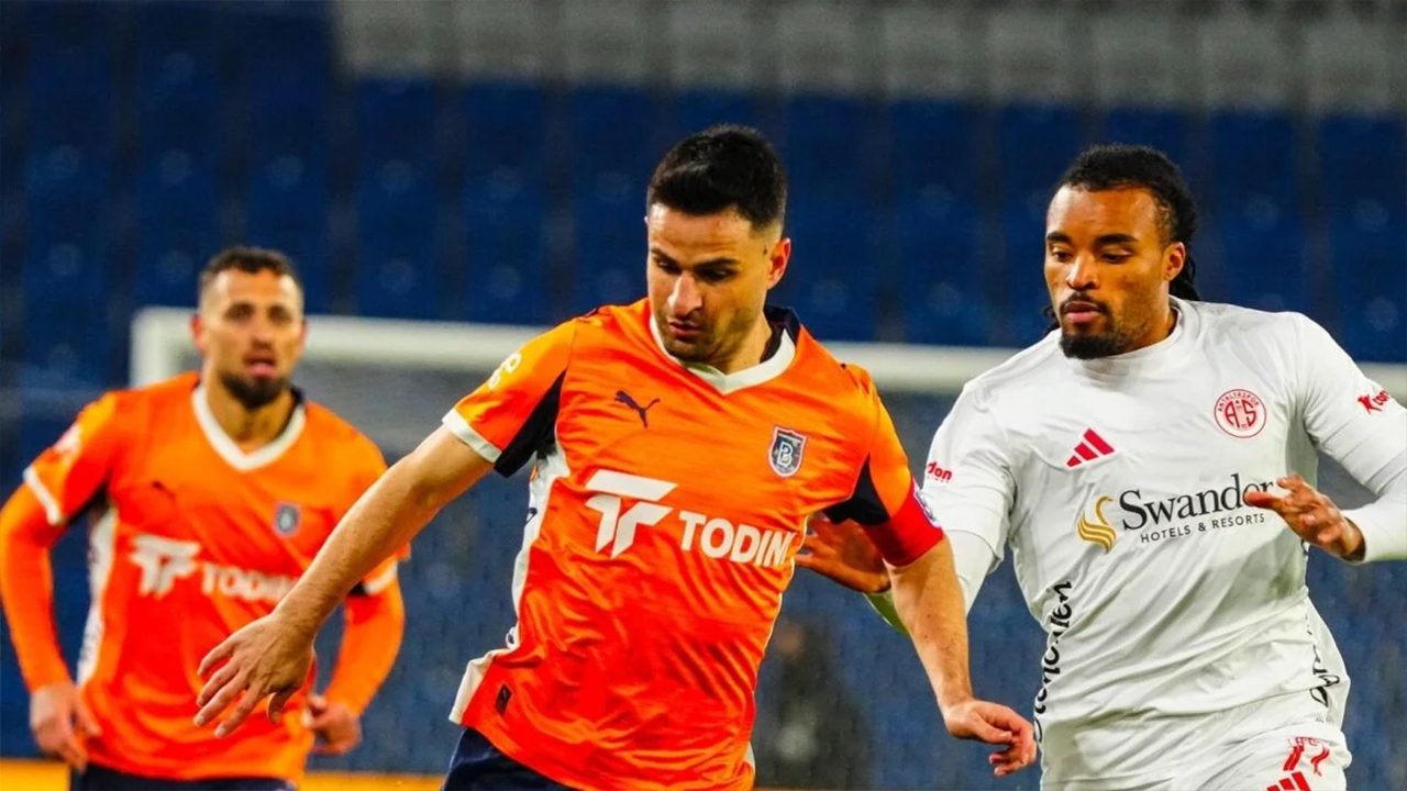 Başakşehir-Antalyaspor maçında gol sesi çıkmadı
