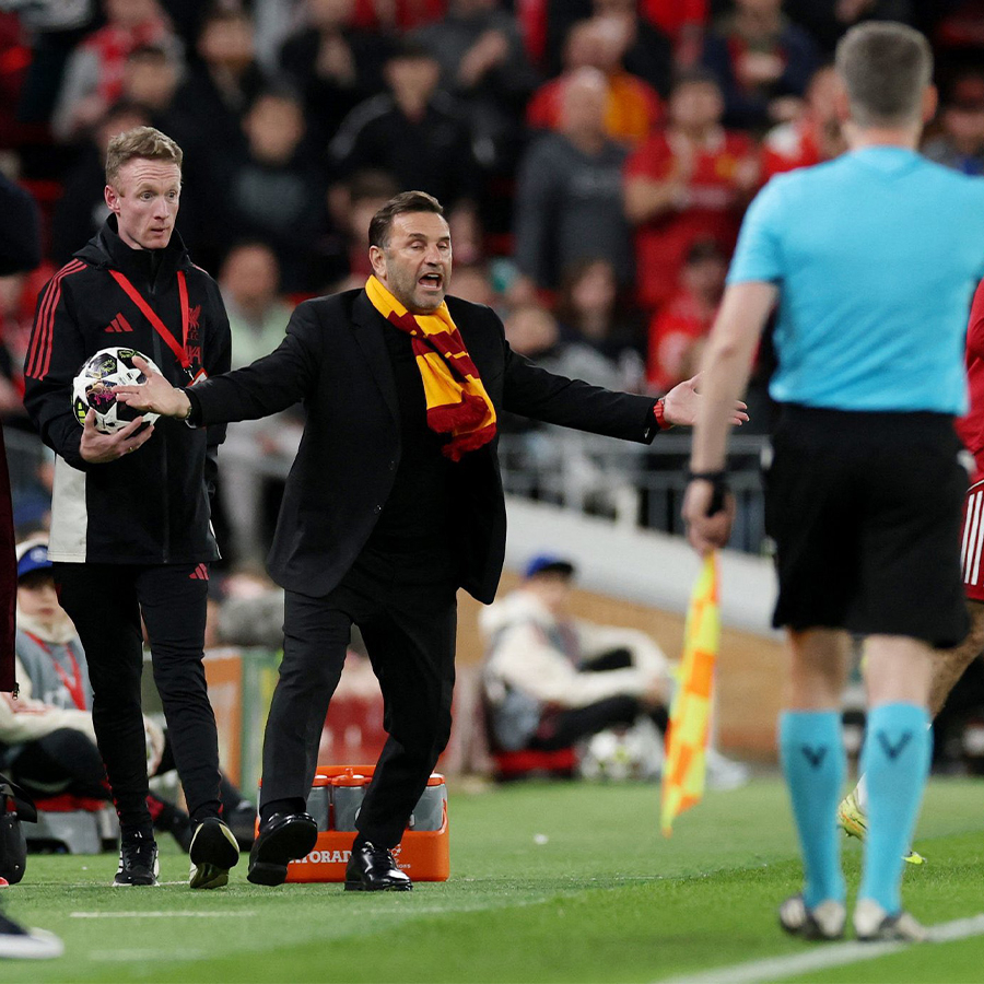 Okan Buruk, Liverpool maçının ardından hakemi eleştirdi