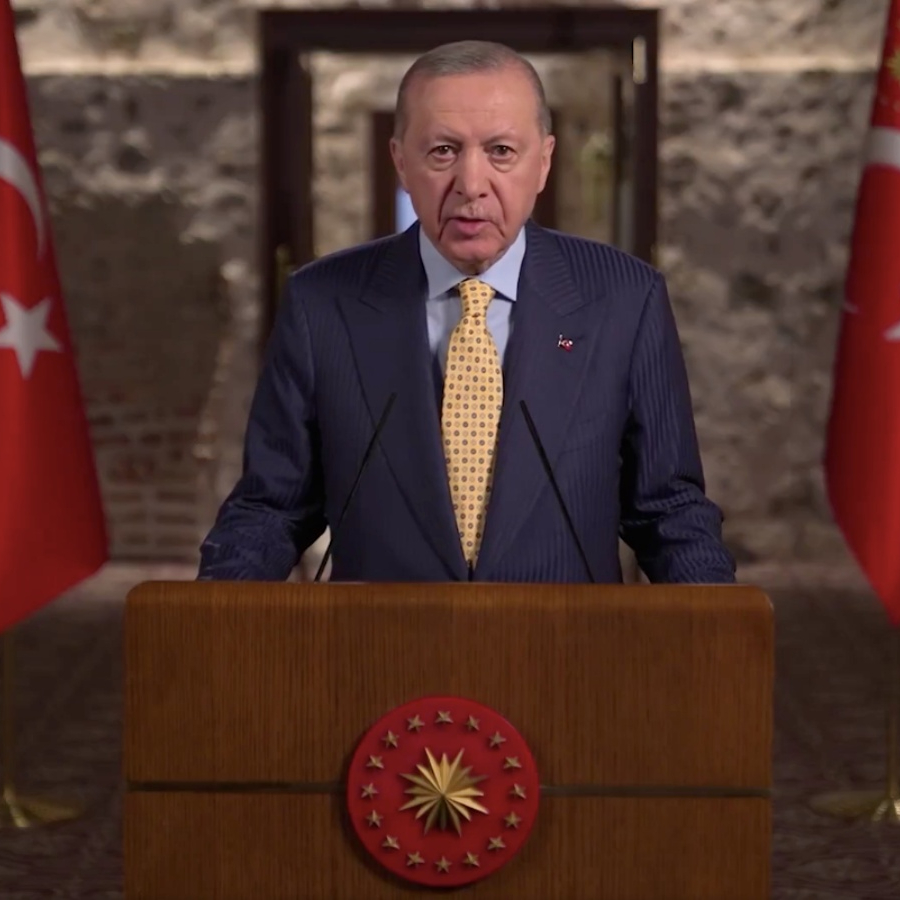 Cumhurbaşkanı Erdoğan'dan kritik bayram mesajı: Türkiyenin önü kesilemez! Hava sahası ihlallerine karşı kararlı tutum alıyoruz!