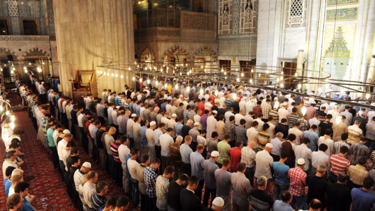 Bayram hutbesinde "Mescid-i Aksa" feryadı! "Allah'ın mescitlerine engel olandan daha zalim kim olabilir?"