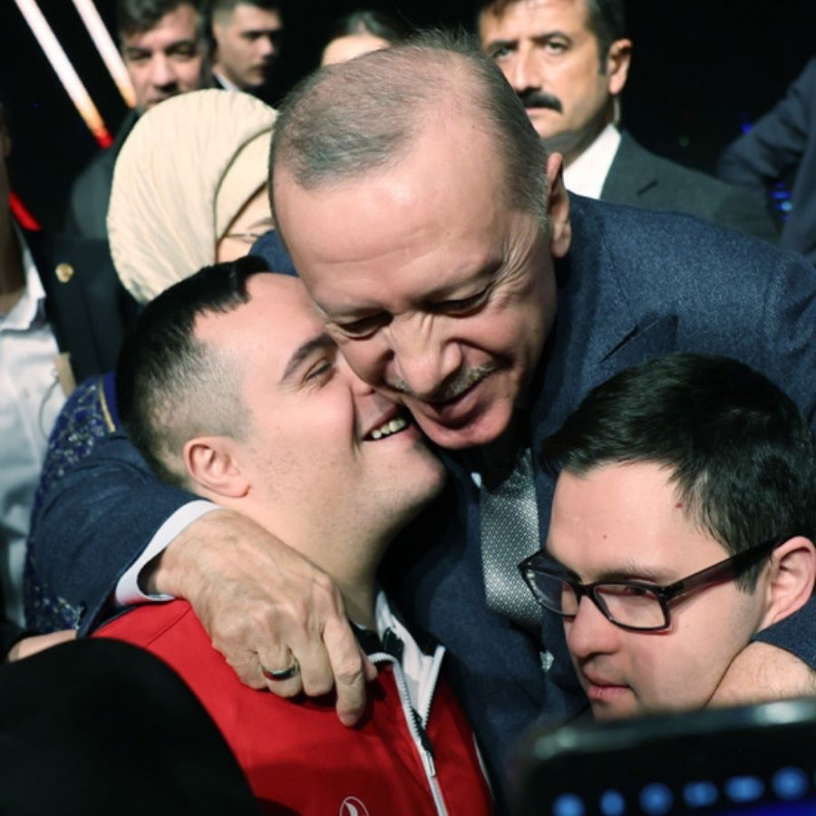 Cumhurbaşkanı Erdoğan'dan Down Sendromu Farkındalık Günü paylaşımı