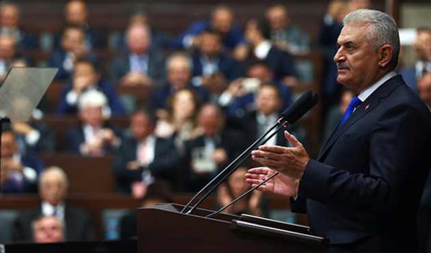 Başbakan Yıldırım: "Bre ahmaklar; AK Parti kurulduğu günden beri Anıtkabir'e gidiyor!"