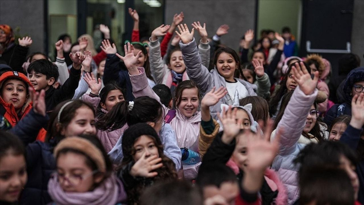 Milyonlarca öğrenci için yeni dönem başlıyor! İkinci dönemin ilk zili yarın çalacak...