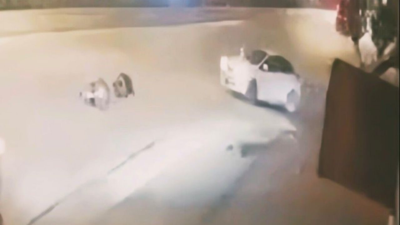 Gaziantep'te korkunç cinayet: Silahla vurulan motosikletlinin öldüğü an