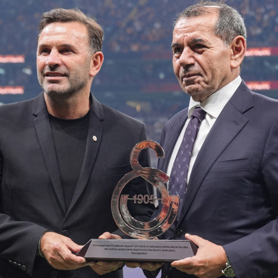 Galatasaray'ın yeni sezondaki ilk transferi ortaya çıktı! Dünya Kupası öncesi imzayı atacak: Okan Buruk İtalya'ya giderek oyuncuyla görüştü