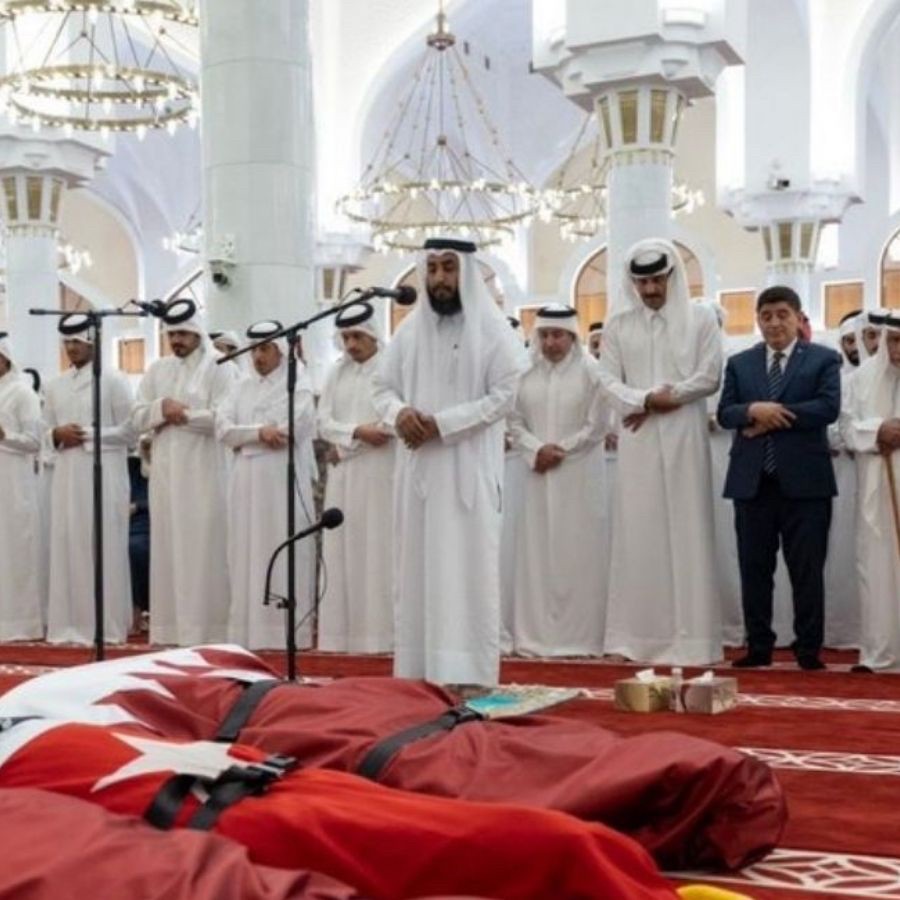 Katar'daki 3 şehidimiz için cenaze namazı kılındı