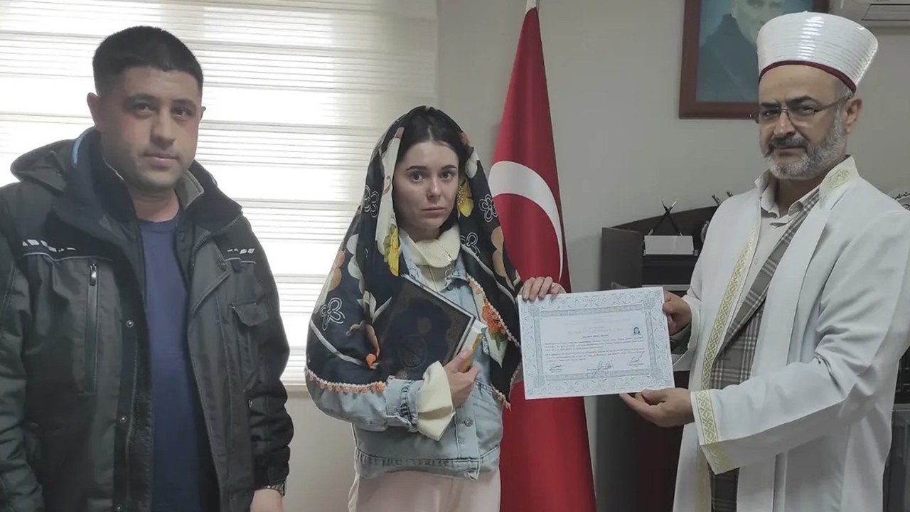 Çalışmaya geldi, İslamiyet'le şereflendi: Rus vatandaşı Ketova artık "Amine"