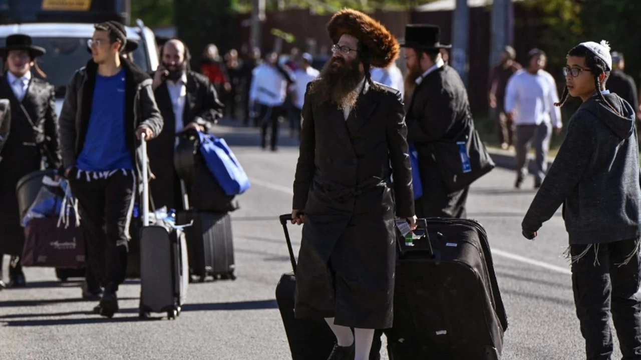 İsrail'den tarihi firar! 425 bin Yahudi, İran füzelerinden korkup Tayland'a sığındı: Yükün altında eziliyoruz!