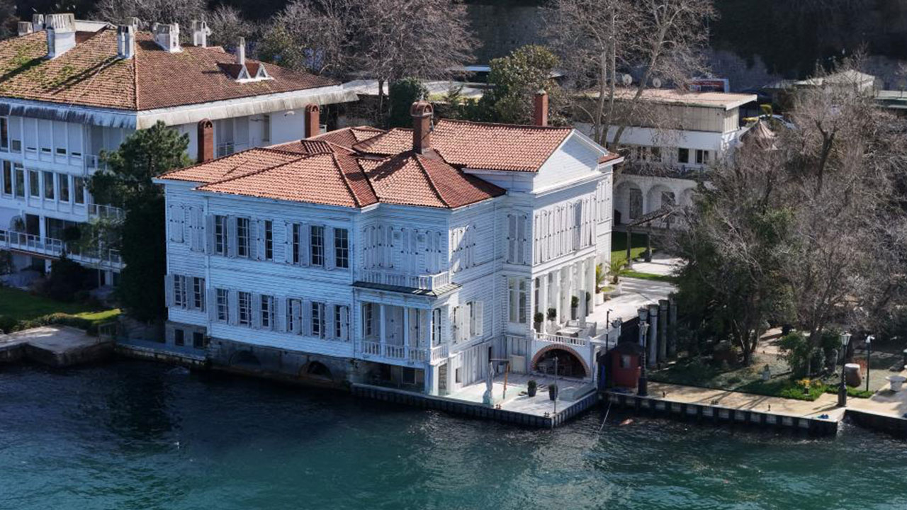 Kurtlar Vadisi ile hafızalara kazınmıştı! Efsane yalı satışta: İşte fiyatı...