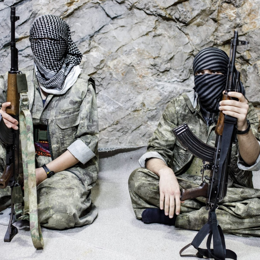 Bölgede kartlar yeniden dağıtılıyor: PJAK, İran'a karşı ABD ve İsrail'in yanında saf tuttu! Kara harekatı için pazarlık...