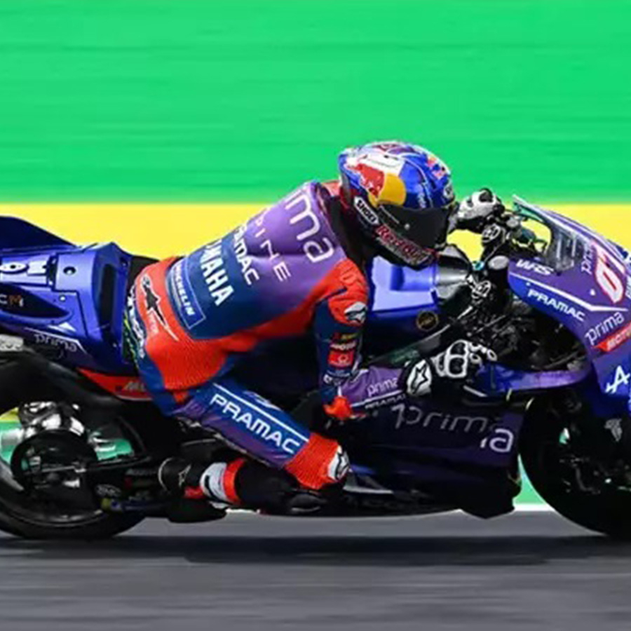 Milli gururumuz Toprak Razgatlıoğlu'ndan MotoGP'de bir ilk