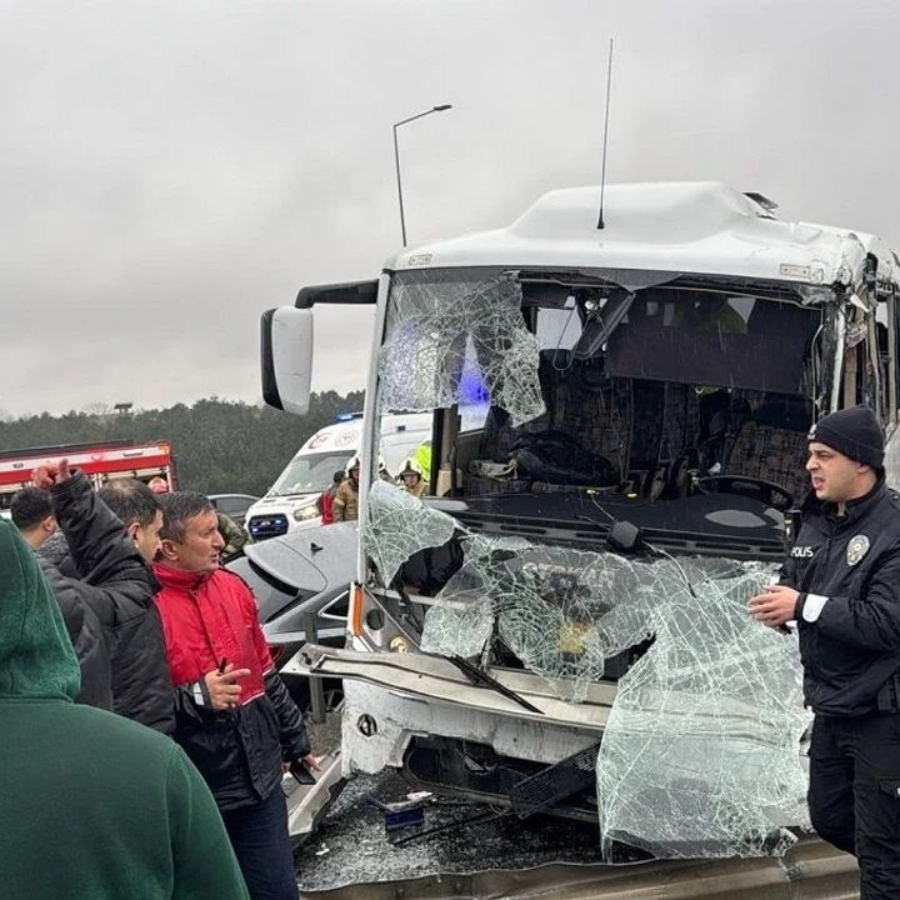 Başakşehir'deki kazada şehit olduğu söylenen polis memuru kalp masajıyla hayata döndü!