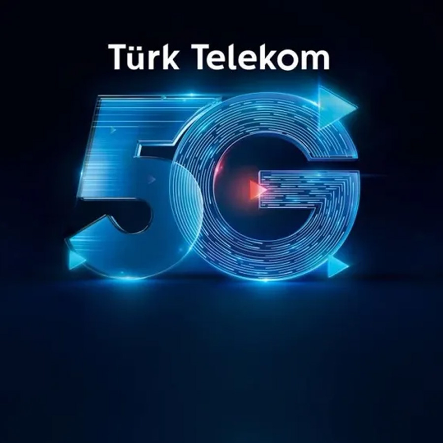Türk Telekom 5G'ye adım attı: Müslüm Gürses 5G destekli hologram ile kesintisiz konser verdi