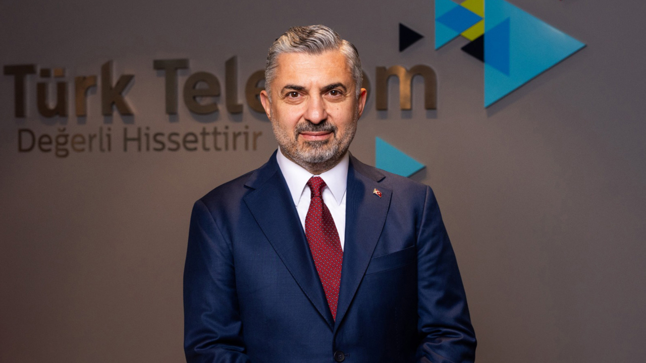 5G ile İletişimde Güçlü Türkiye töreni... Türk Telekom CEO'su Ebubekir Şahin: "5G'nin sunduğu imkanlarla, hayatın her alanında dönüşüme öncülük etmeye devam edeceğiz"