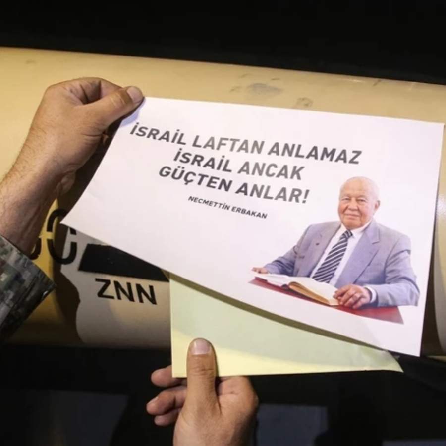 İran, İsrail'i Erbakan'la vurdu... Necmettin Erbakan’ın 30 yıl önceki uyarısı İran füzesinin üzerinde! "İsrail ancak güçten anlar!"