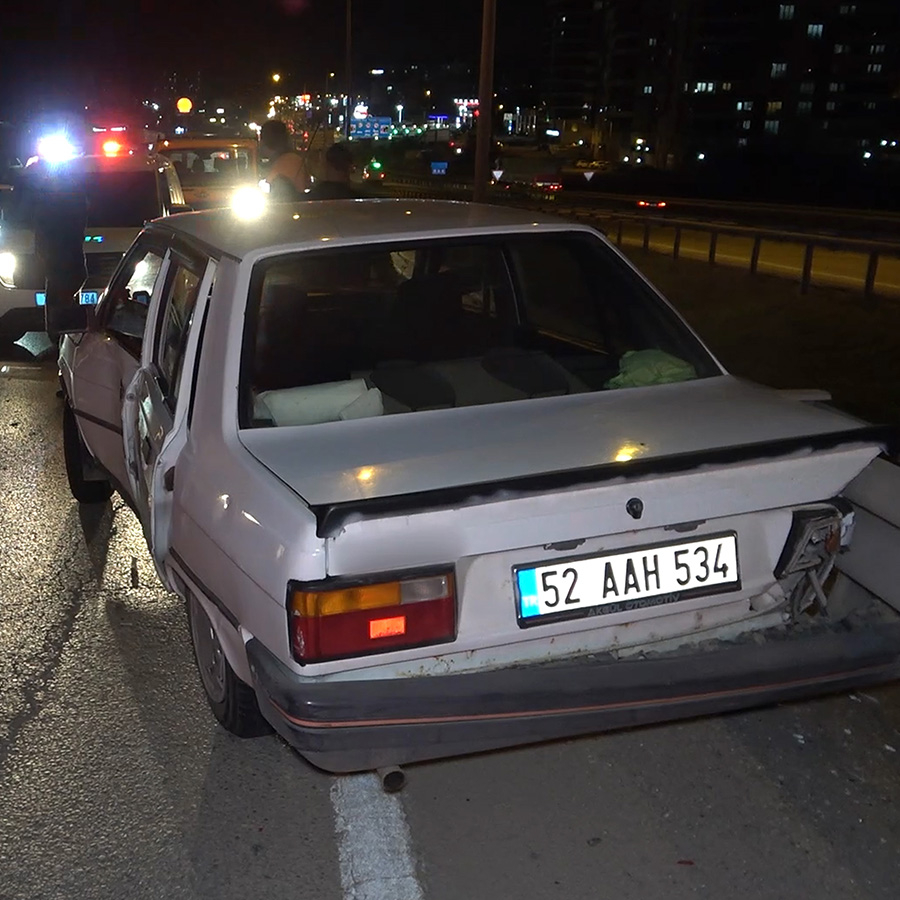 Kırıkkale'de tır ile otomobil çarpıştı: 3 yaralı