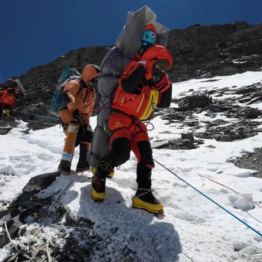 Everest’e gidecekler dikkat! Dolandırıcılar oraya da doluşmuş