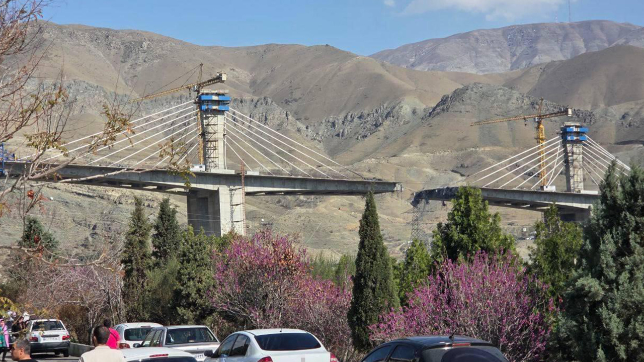 ABD ile İsrail İran'da Orta Doğu'nun en büyük köprüsünü vurdu: İran acısını yine bölgeden çıkaracak