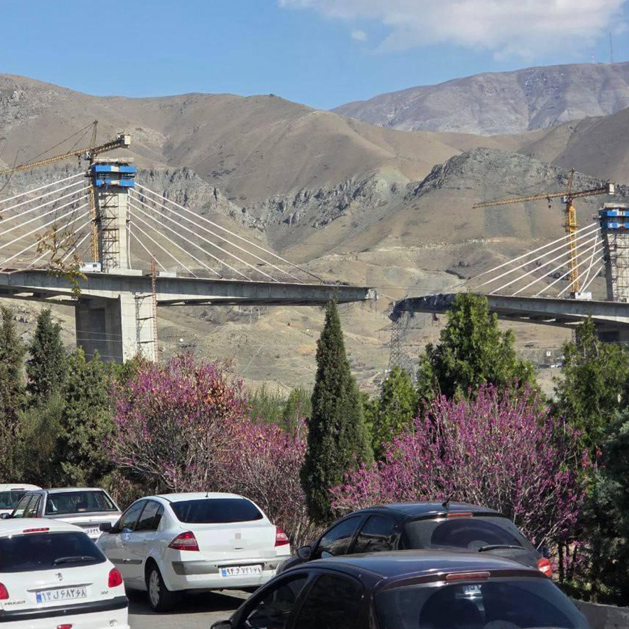 ABD ile İsrail İran'da Orta Doğu'nun en büyük köprüsünü vurdu: İran acısını yine bölgeden çıkaracak