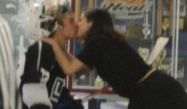 Selena Gomez ve Justin Bieber dudak dudağa!