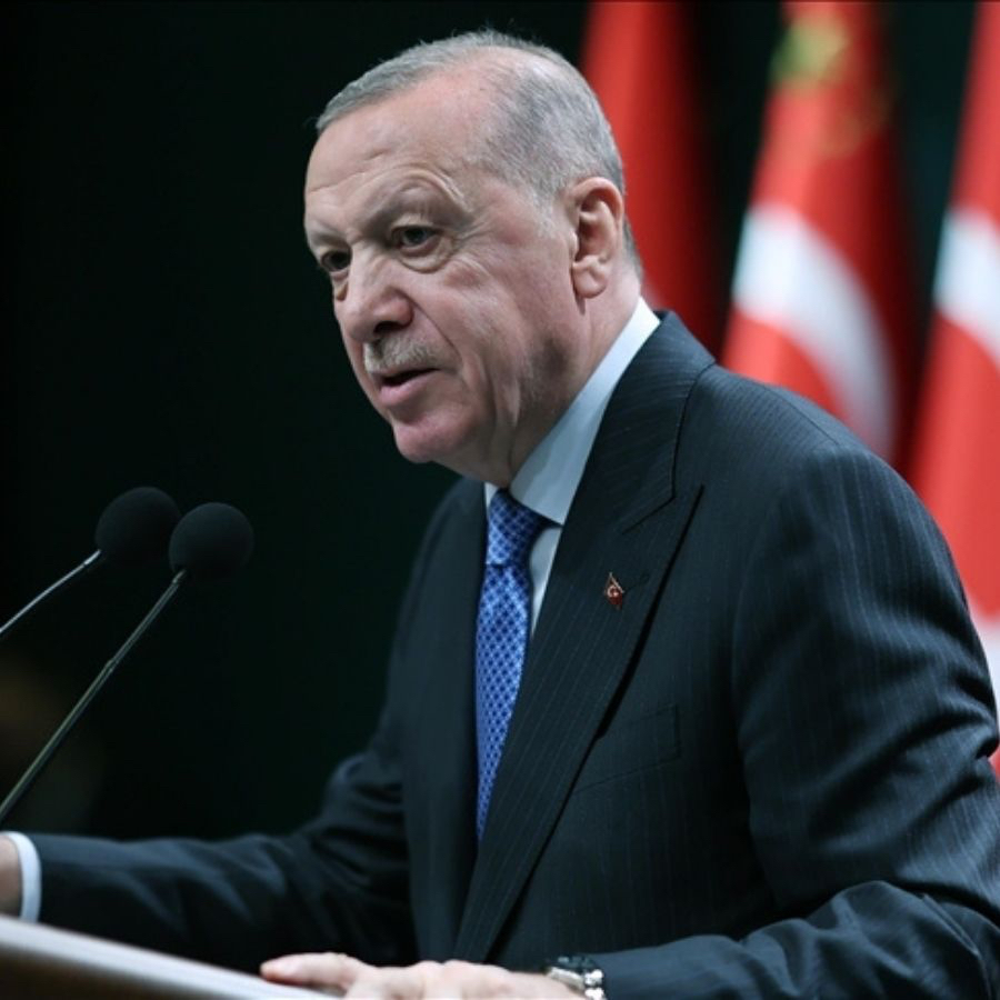 Cumhurbaşkanı Erdoğan Alparslan Türkeş'i andı: Milletimizin kalbinde yaşayacak