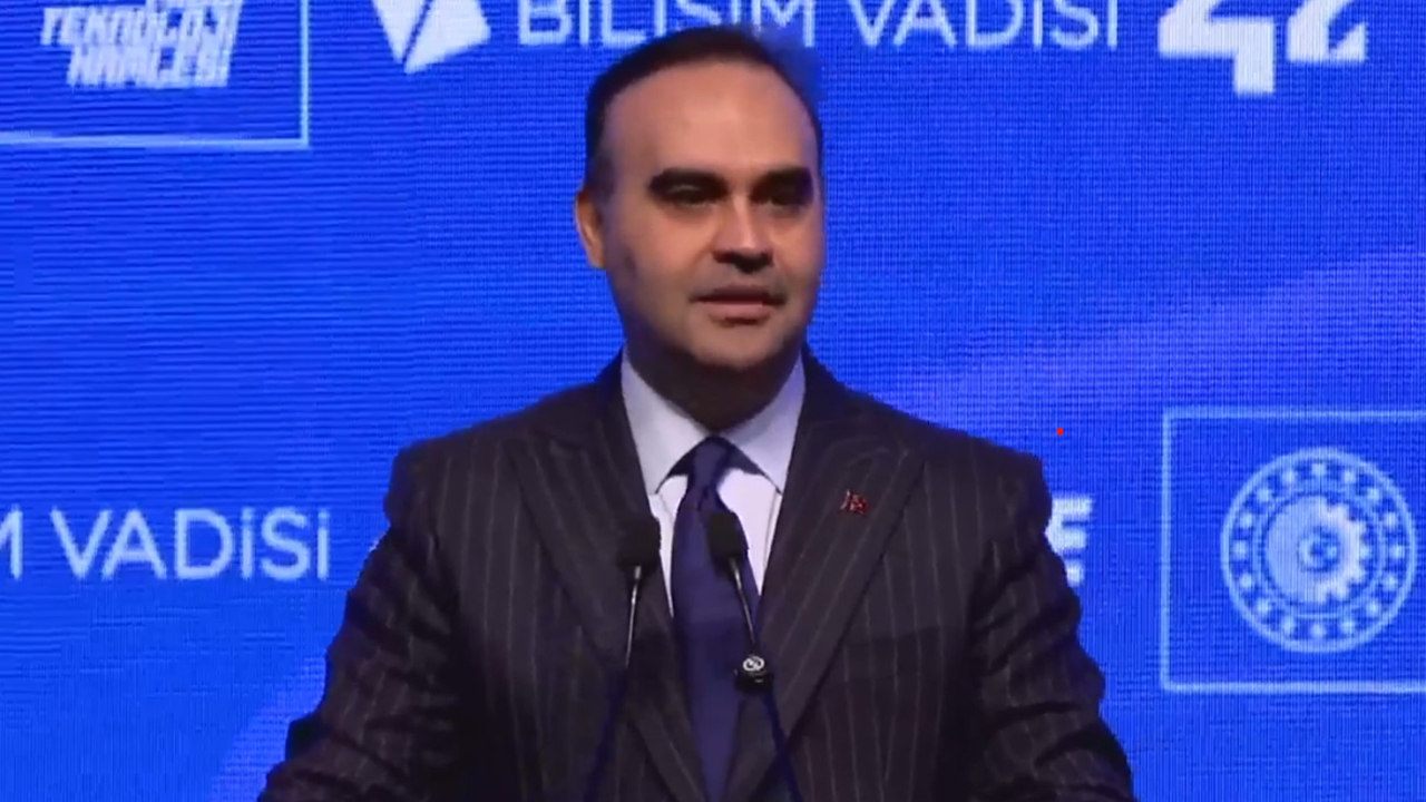 Sanayi ve Teknoloji Bakanı Mehmet Fatih Kacır'dan teknoloji üreten ülke vurgusu: "Bugün 23 yıl öncesine göre bambaşka bir Türkiye var"
