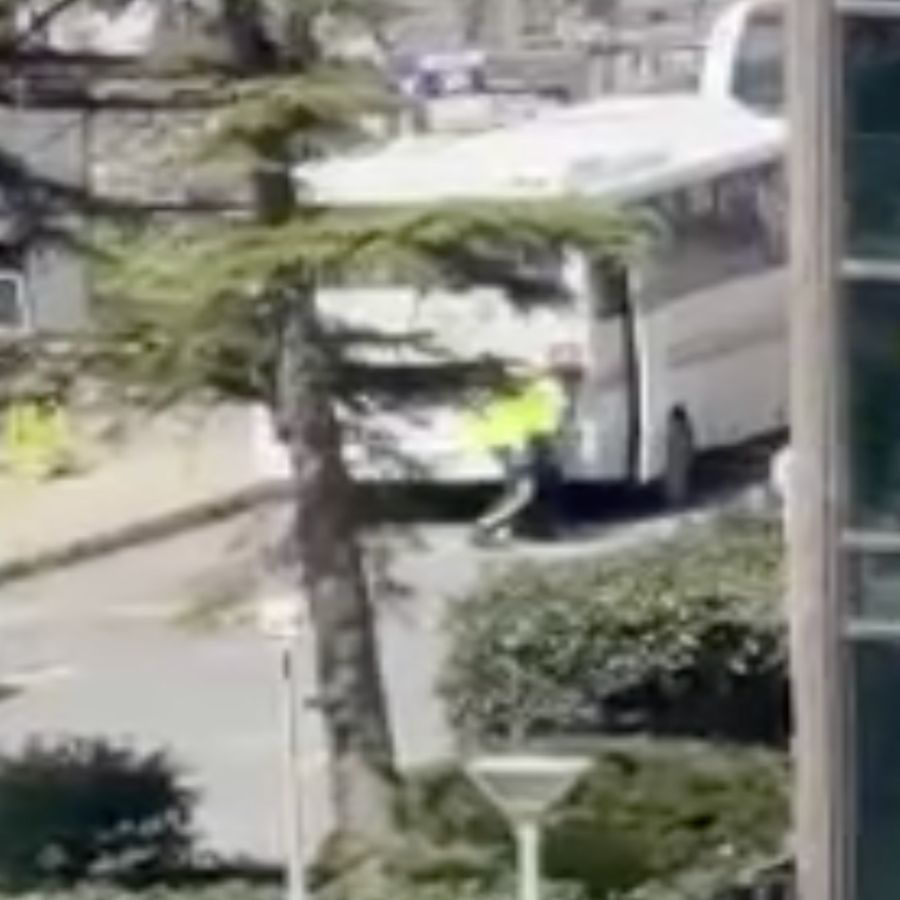 İsrail İstanbul Başkonsolosluğu önünde panik anları! Silahlı çatışma çıktı...