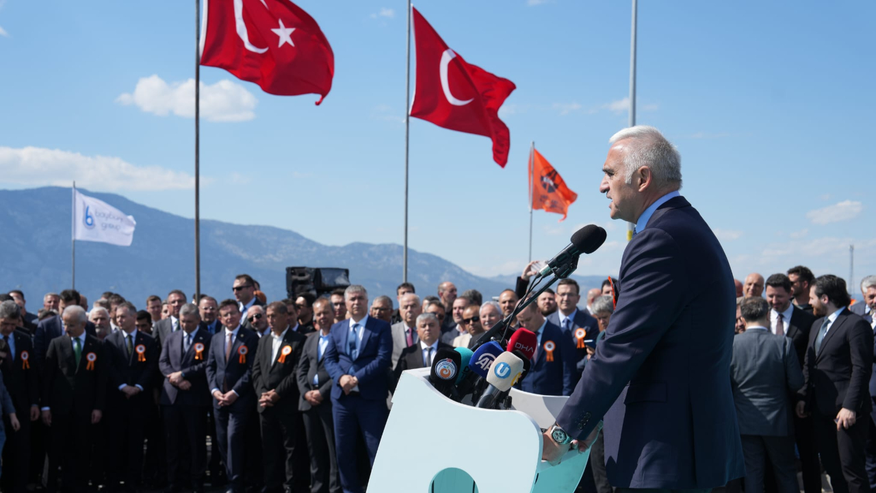 Bakan Ersoy müjdeyi açıkladı: Turizmde 60 milyar liralık finansman rekor üstüne rekor getirdi
