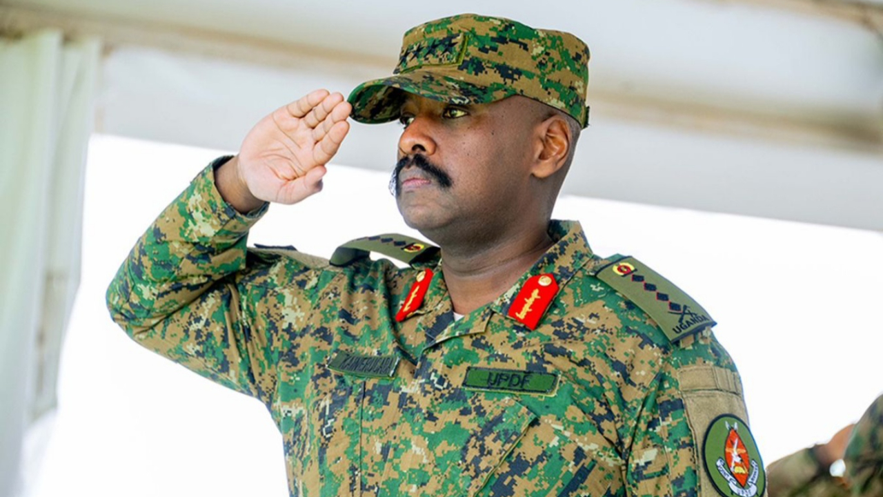 Bu iyice haddini aştı... Ugandalı General Türkiye'den 1 milyar dolar istedi!