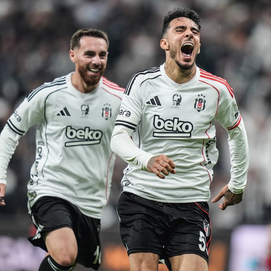 Beşiktaş'ın ezeli rakibi Emirhan Topçu'yu istiyor