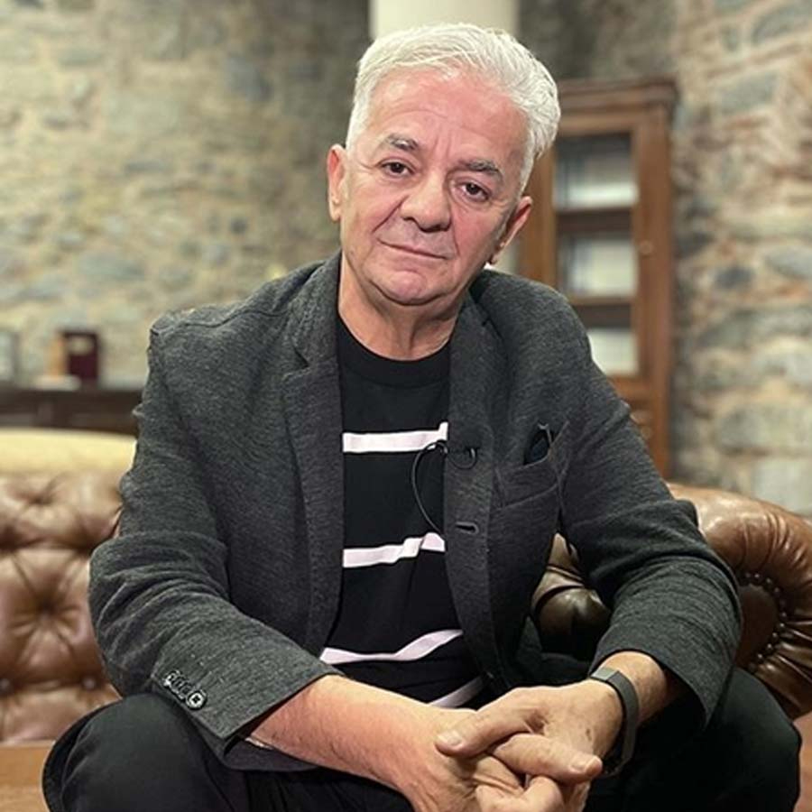 Adalet Bakanı Akın Gürlek sinyali vermişti: Ünlü oyuncu Zafer Algöz'den sosyal medyada kimlik uygulamasına destek