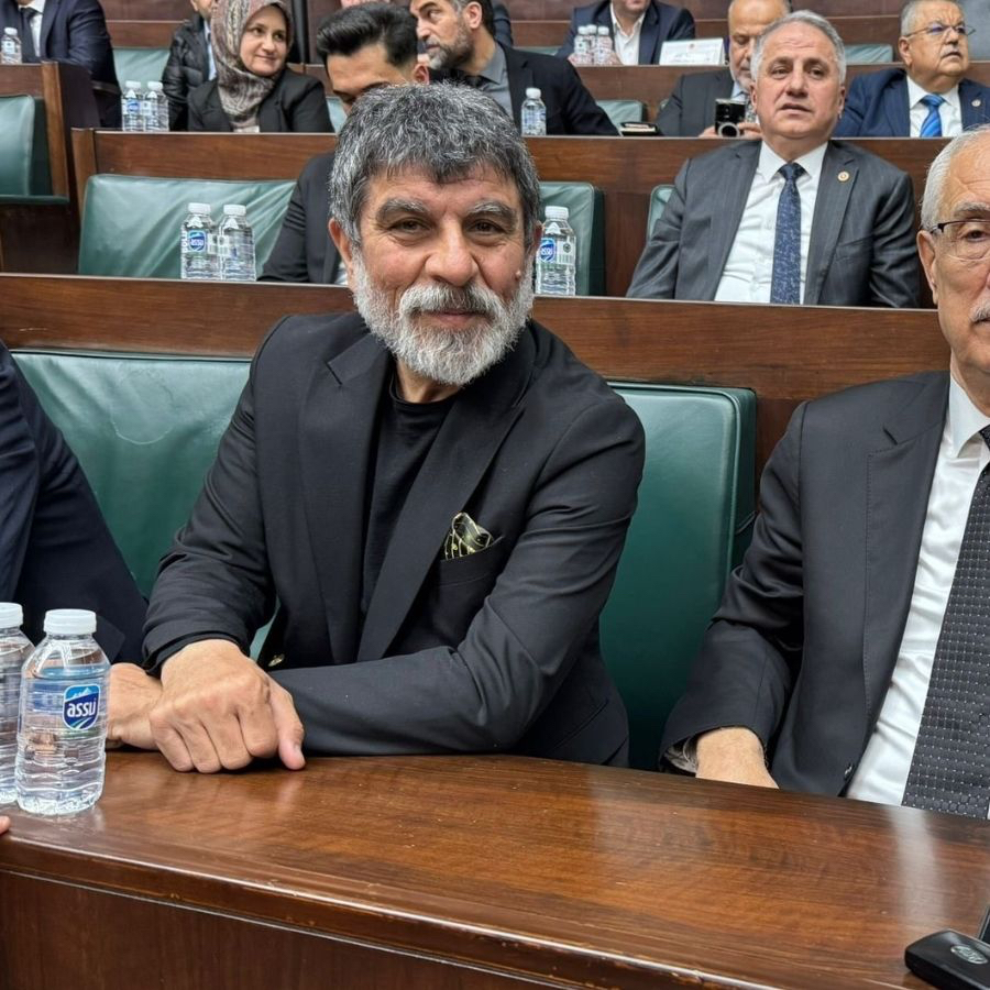 Kurtlar Vadisi'nin Erdal Kömürcü'sü Sefa Zengin AK Parti Grup Toplantısı'nda