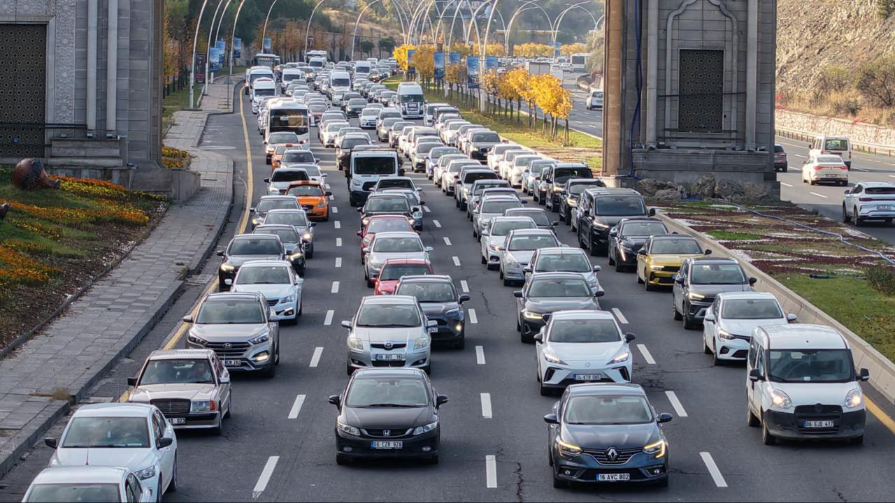 TÜİK açıkladı! Trafikteki araç sayısı 34 milyonu aştı