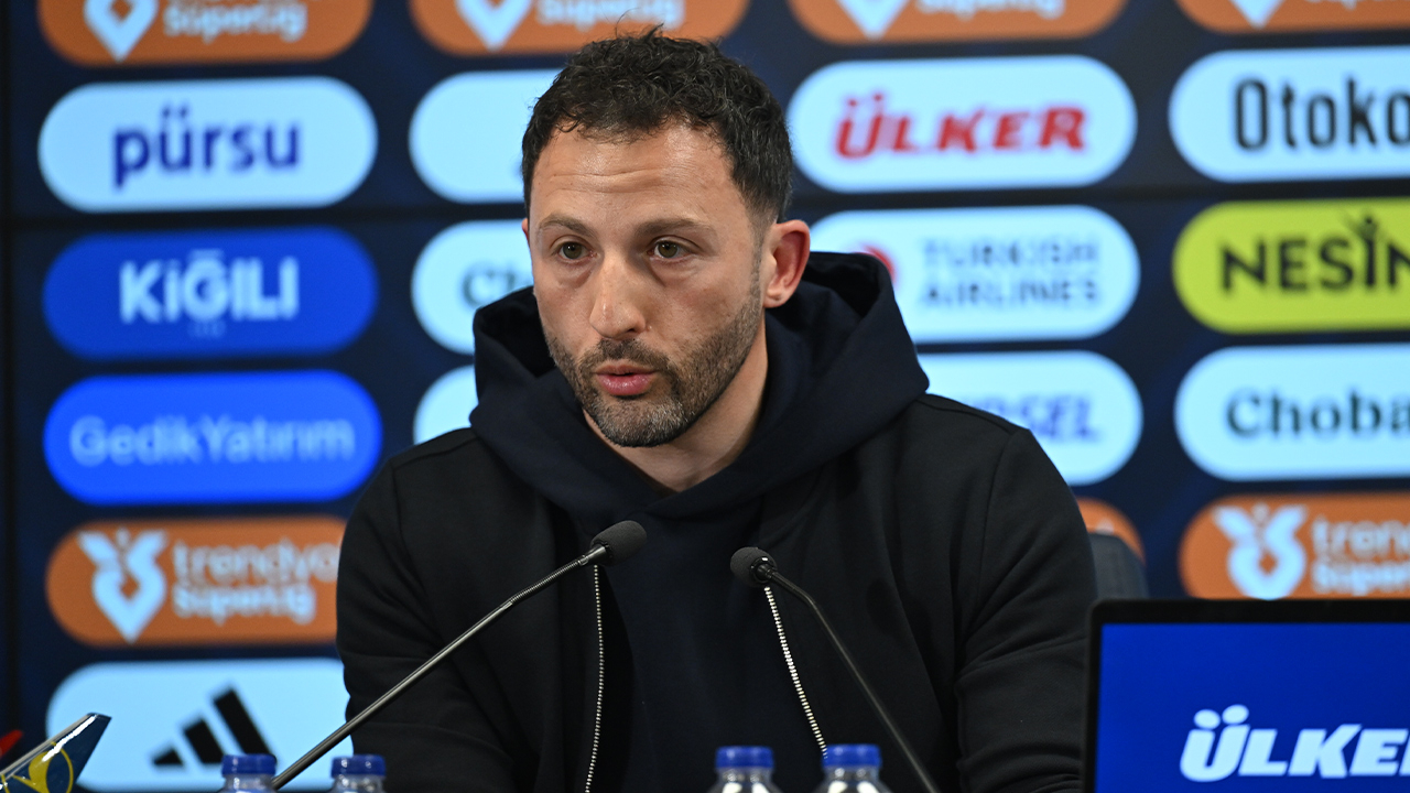 Domenico Tedesco'dan ilk açıklama geldi: "Sözleşme uzatmayı görüşüyorduk, şaşkınım"