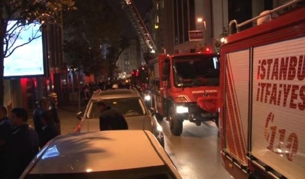 Şişli Nişantaşı'nda okulda yangın...