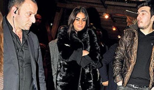 Süreyya Yalçın, 300 dolar teklif attı ama gece kulübüne alınmadı...