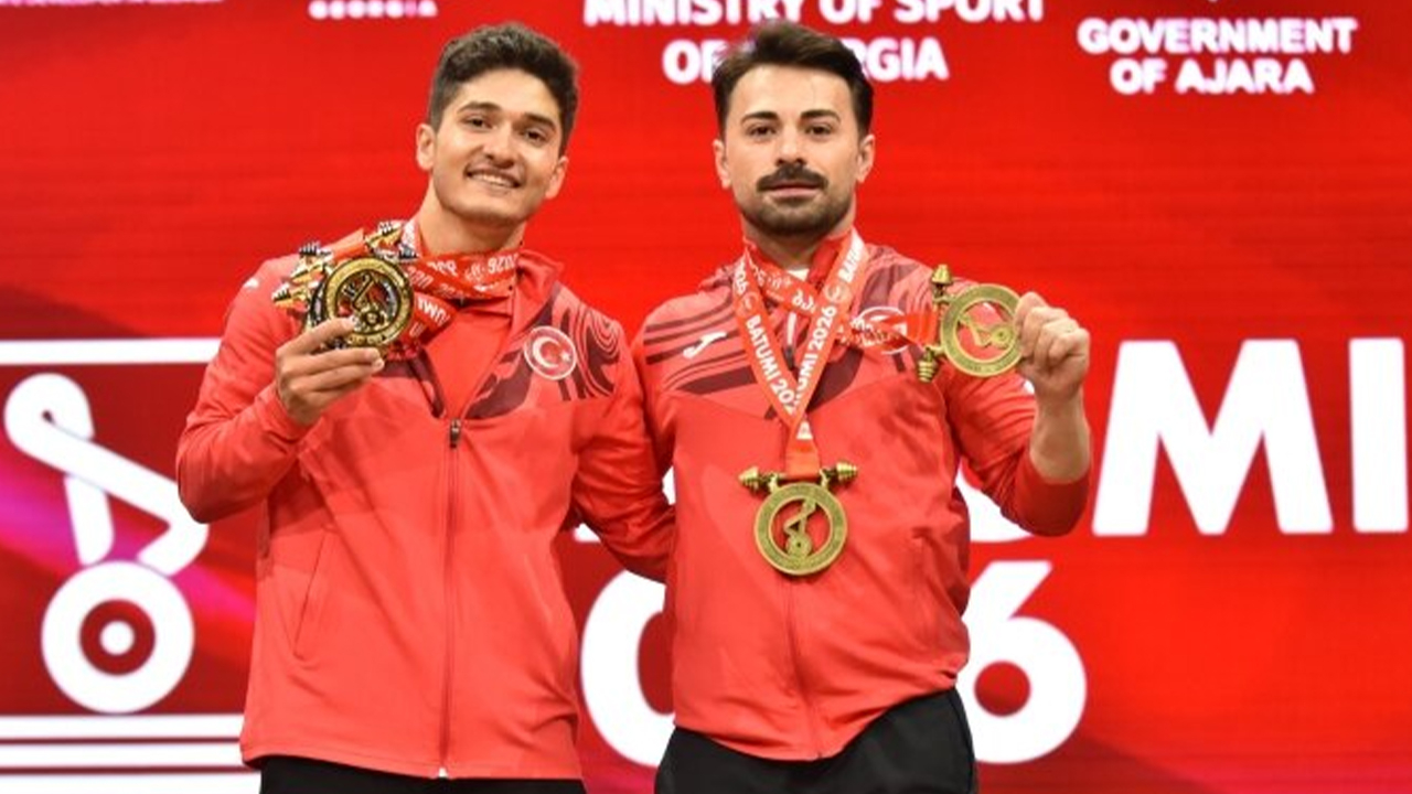 Milli haltercimiz Muhammed Furkan Özbek Avrupa rekoru kırdı