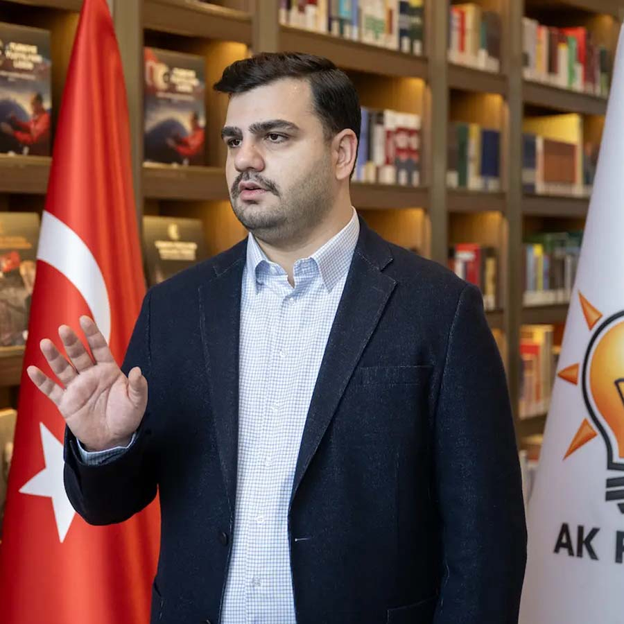 AK Parti'den sosyal medya ve doğum izni kanununa ilk yorum: "Türkiye'nin aydınlık yarınları için atılmış hayati bir adım"