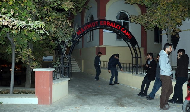 Genç müezzin camide ölü bulundu...