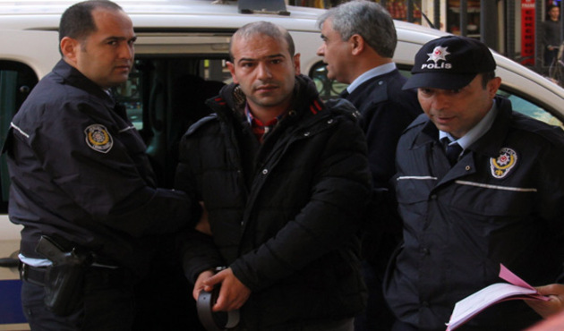 Kemerle eşini dövdü, adliyeye elinde suç aleti ile geldi!